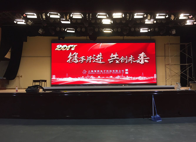 上海諾美國(guó)際學(xué)校室內(nèi)LED顯示屏由智彩科技定制、安裝